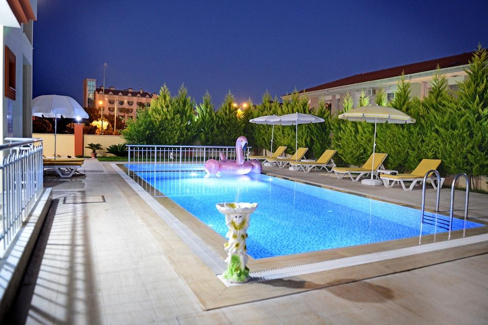 Can Apart Otel Çamyuva 外观 照片